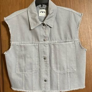 Zara denim vest size medium